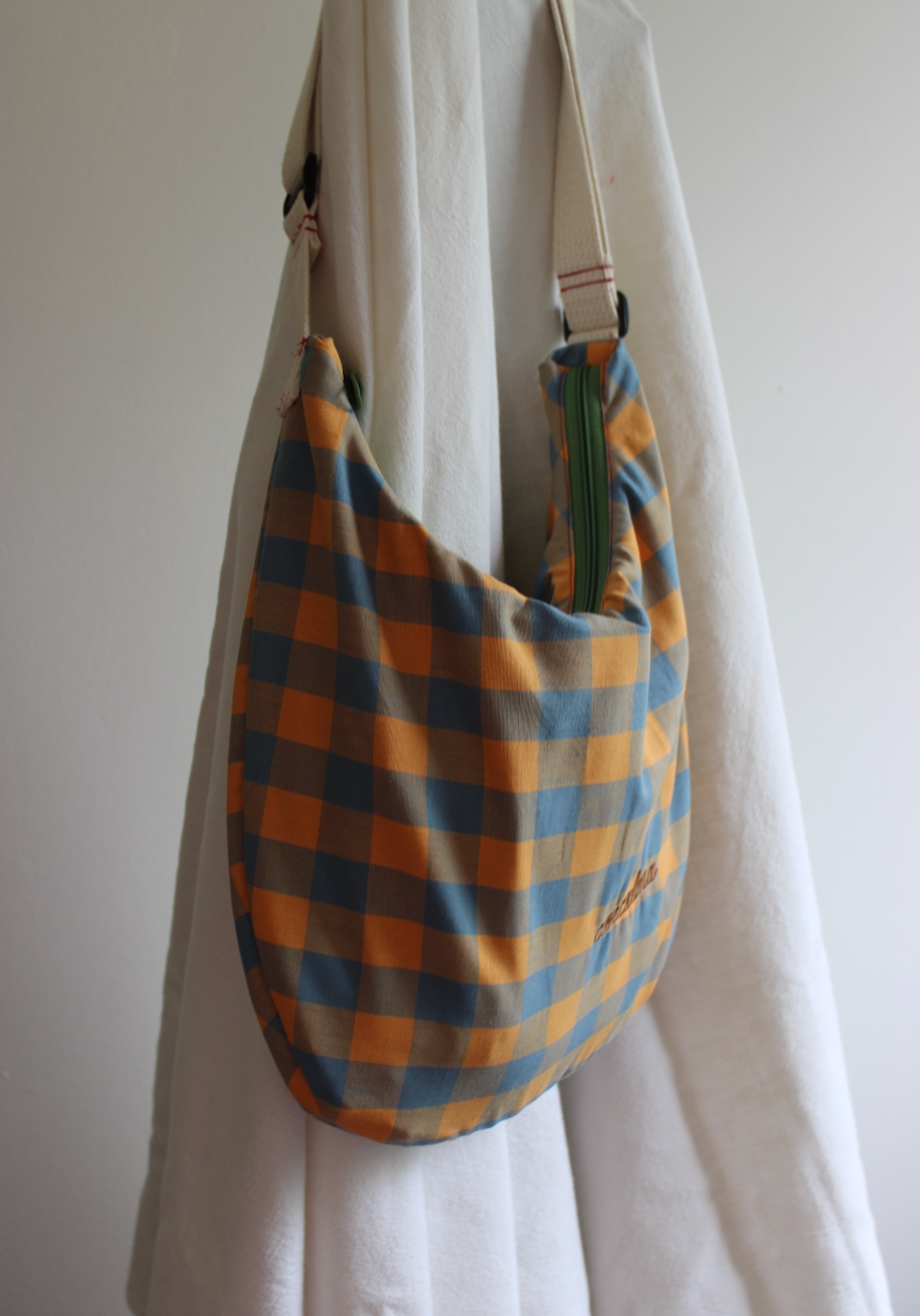 Media Luna LG | Plaid Orange Blue
