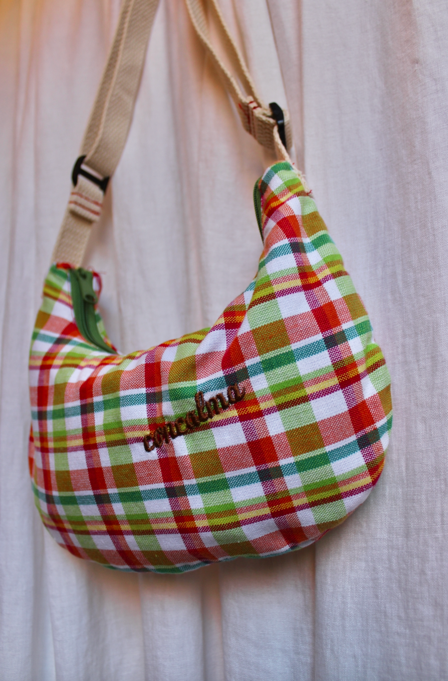 Media Luna SM | Rainbow Plaid