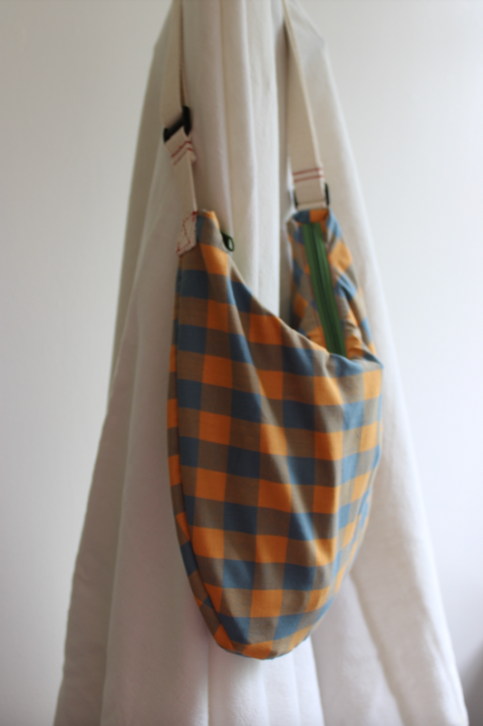 Media Luna LG | Plaid Orange Blue