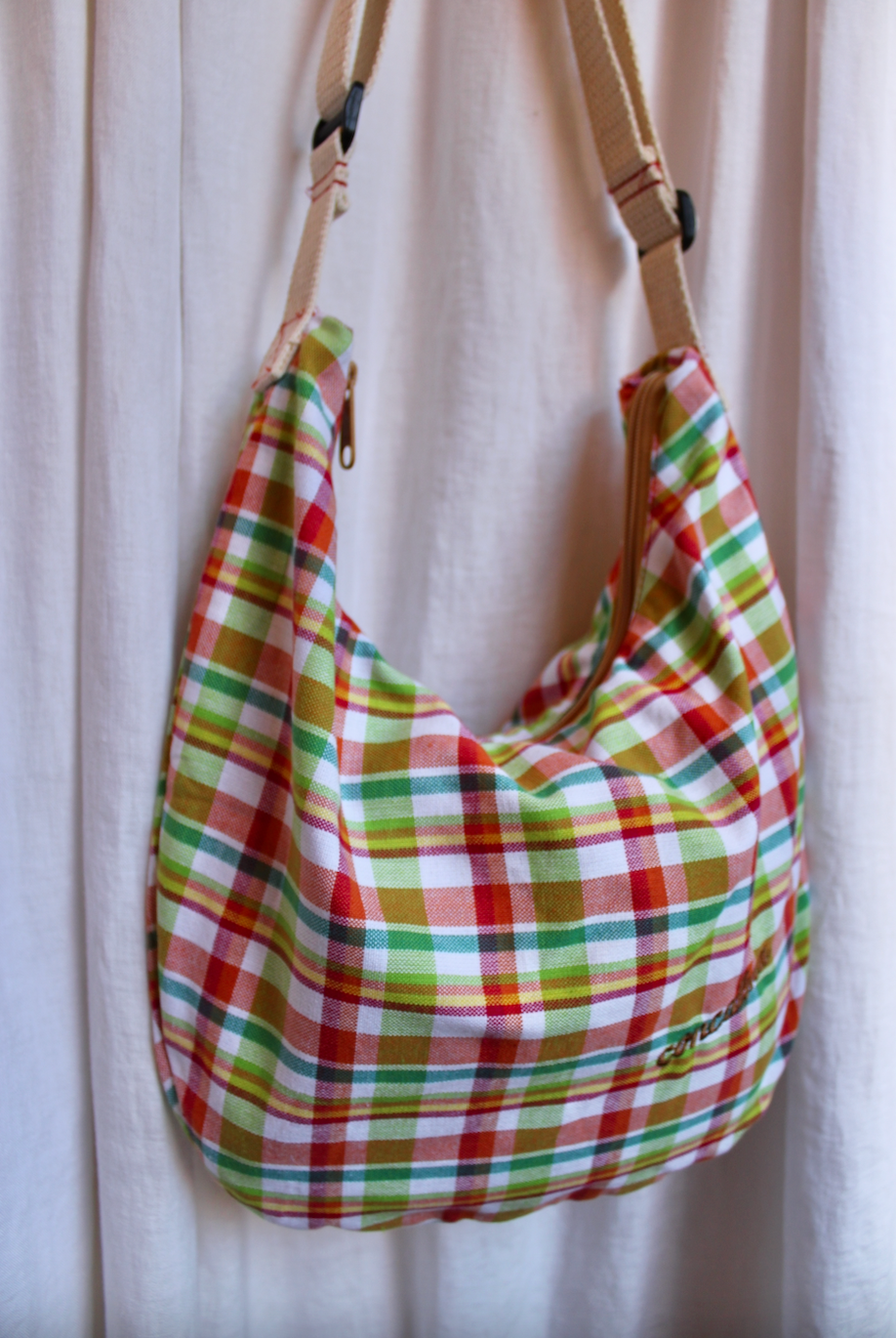 Media Luna LG | Rainbow Plaid