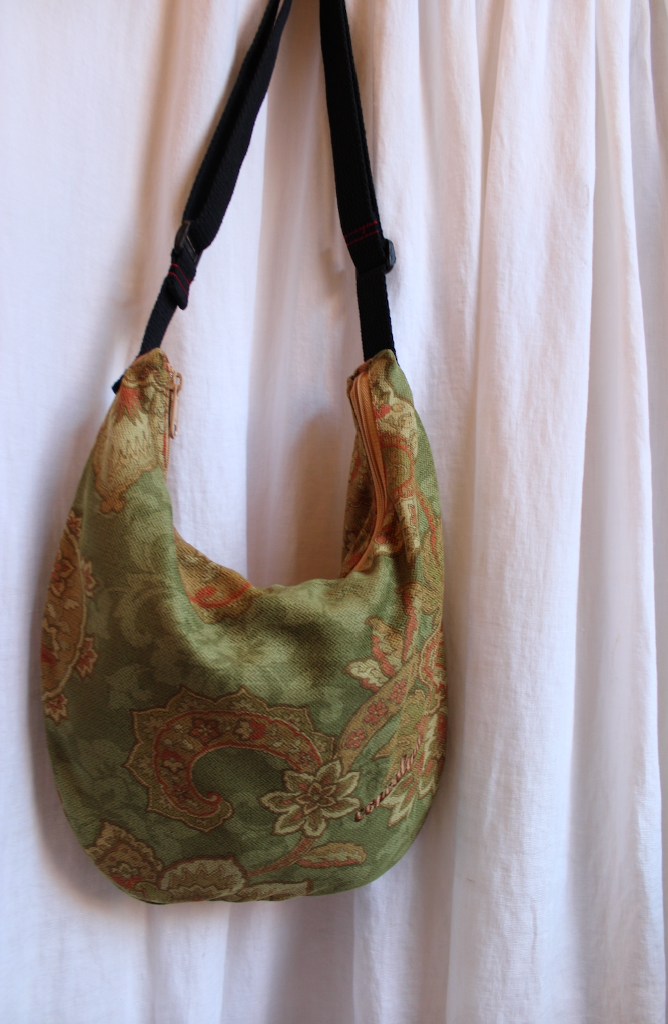 Media Luna LG | Paisley