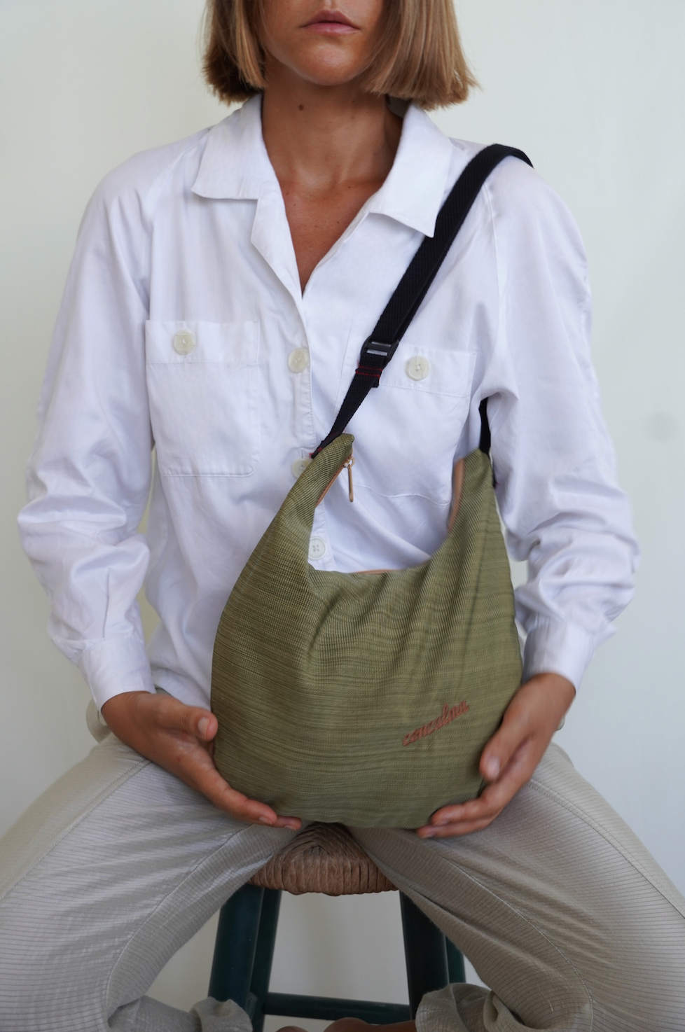 Media Luna LG | Elegant Olive