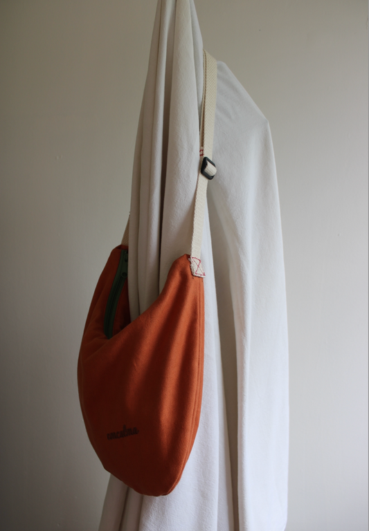 Media Luna LG |  Burnt Orange